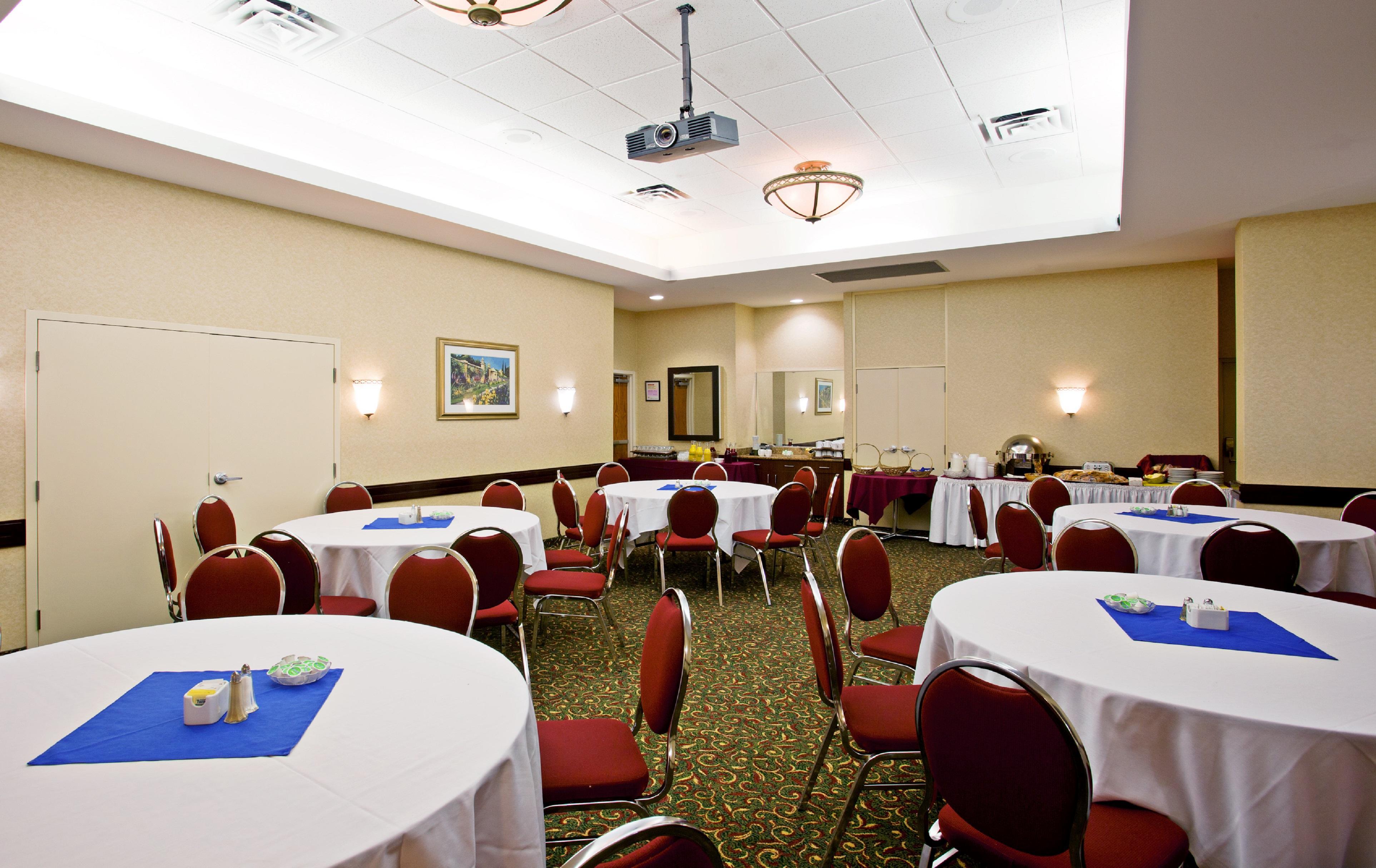 Holiday Inn & Suites Winnipeg Downtown By Ihg Esterno foto